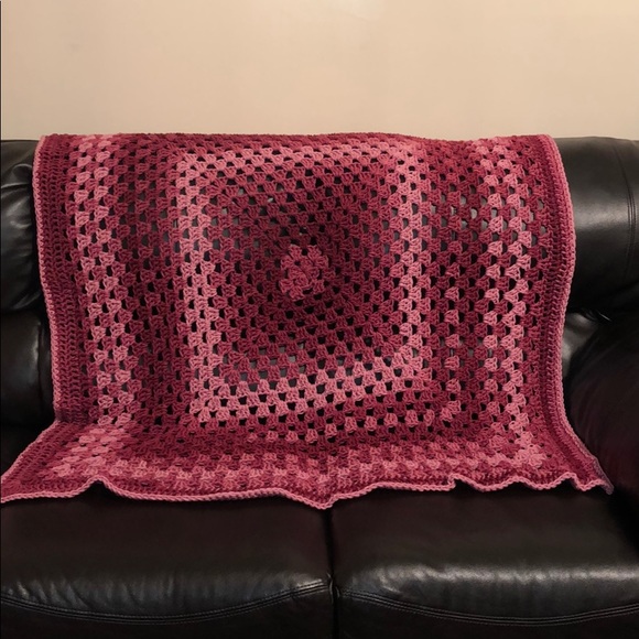 🌺2 for 50🌺 Crochet Pink Gradient Blanket! - Picture 2 of 3